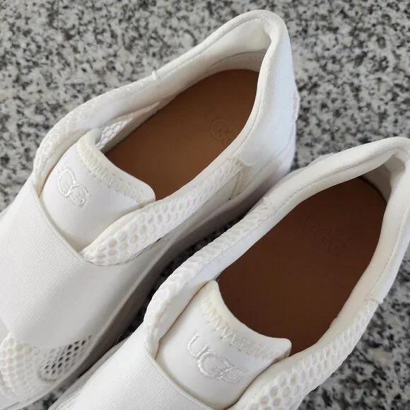 UGG Libu Lite White Sneakers โ Light, Sporty & Summer-Ready ๐โ๏ธ (#547) - Picture 9 of 11